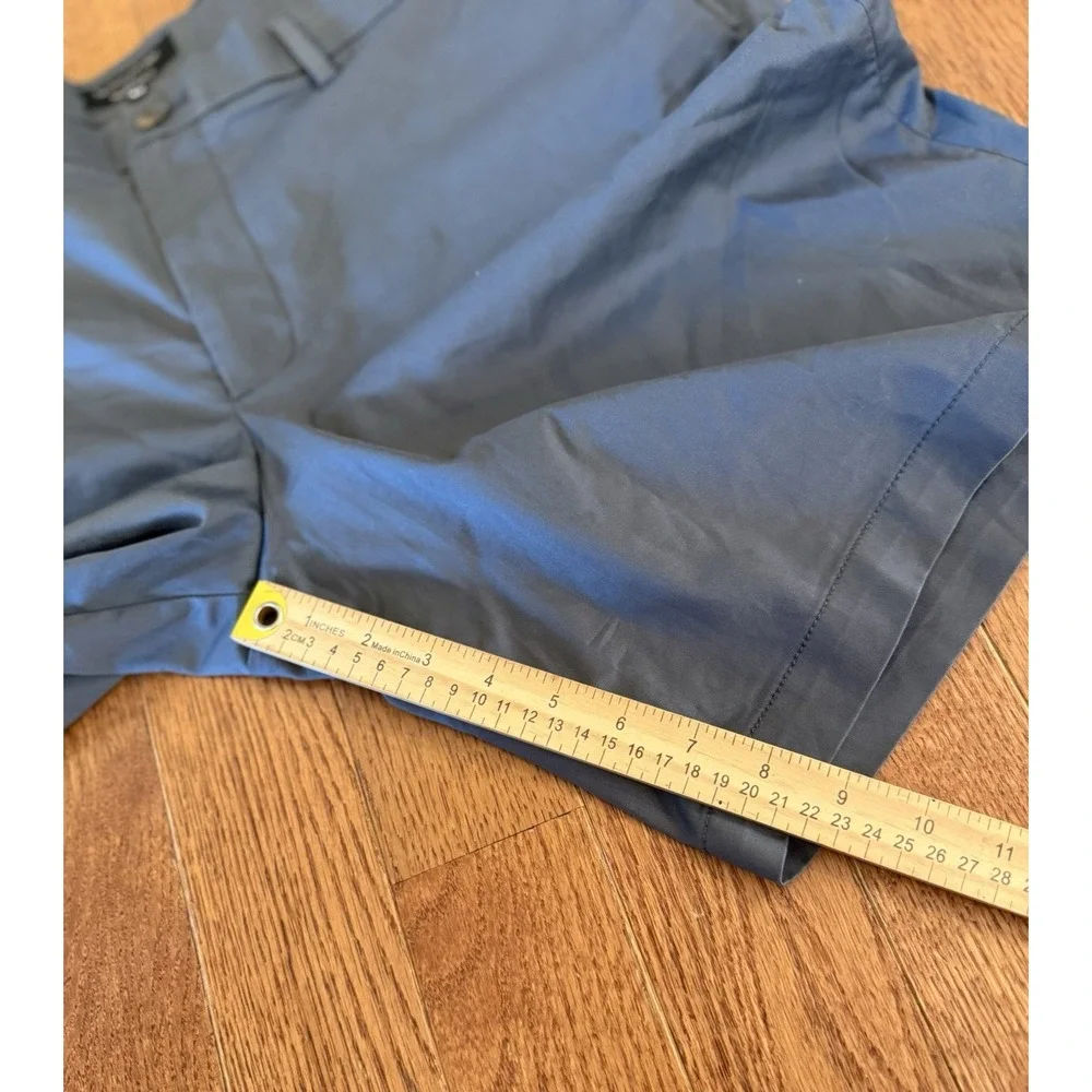 Banana Republic Men's Tailored Slim Fit Flat Front Shorts Dark Gray Size 40